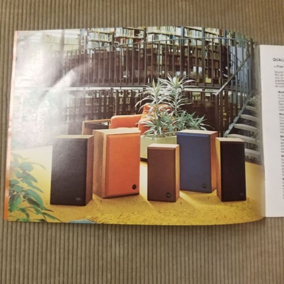Original 1978 Altec Lansing Hi-Fi Family catalog - Picture 4 of 9
